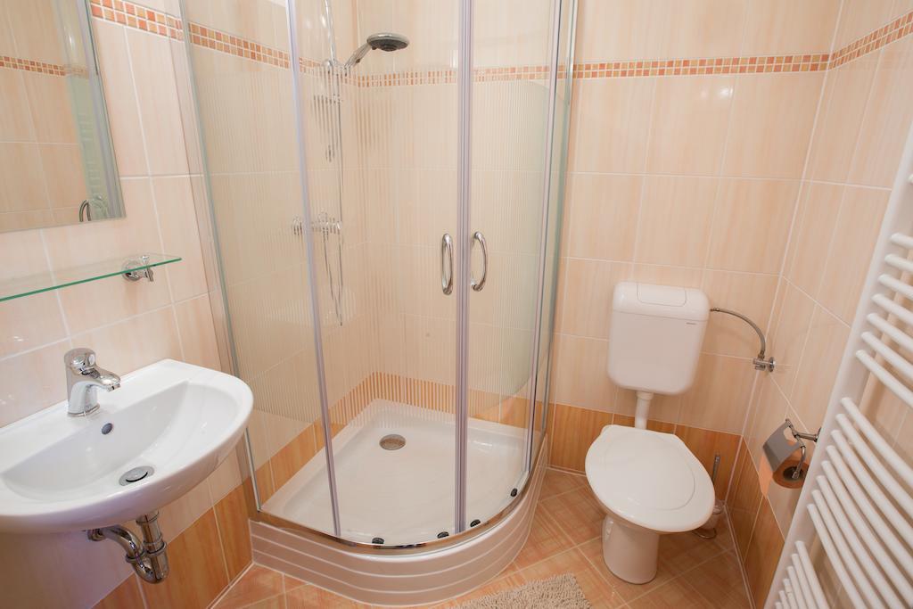 Penzion U Reky Vojkovice  Exteriör bild